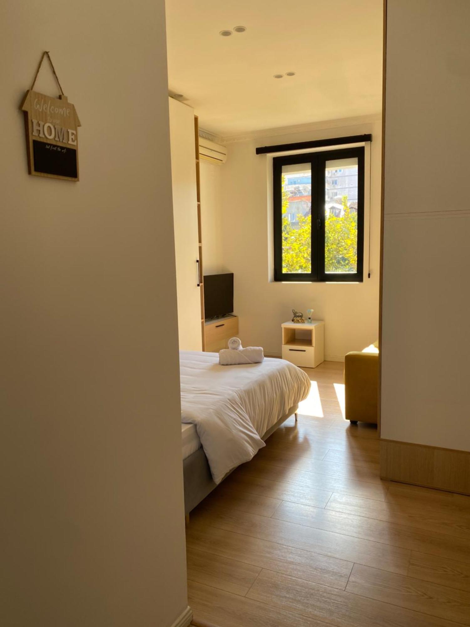 Cozycomfy Studio Тирана Екстериор снимка